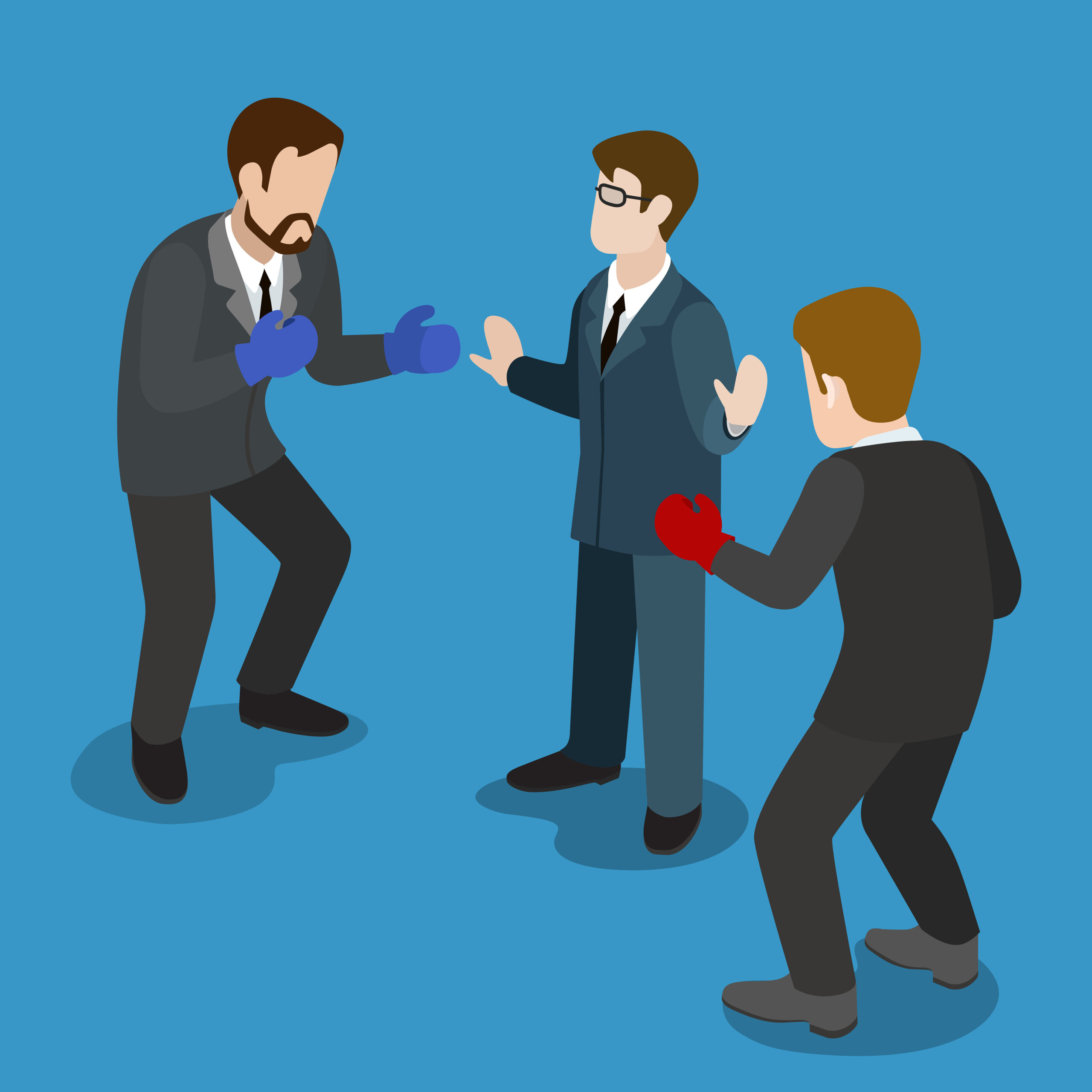 Рефери между двумя бизнесменами в боксёрских перчатках готов к бою